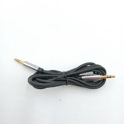 Bild von Amazon Basics Aux Kabel Stereo Audiokabel 3,5 mm Klinkenstecker auf Travel Wall