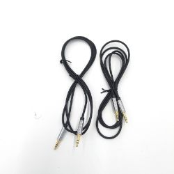 Bild von Amazon Basics Aux Kabel Stereo Audiokabel 3,5 mm Klinkenstecker auf Travel Wall