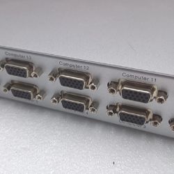 Bild von LINDY KVM Switch 16 Port silber VGA USB 230V Combo Steuerung Netzwerk Computer